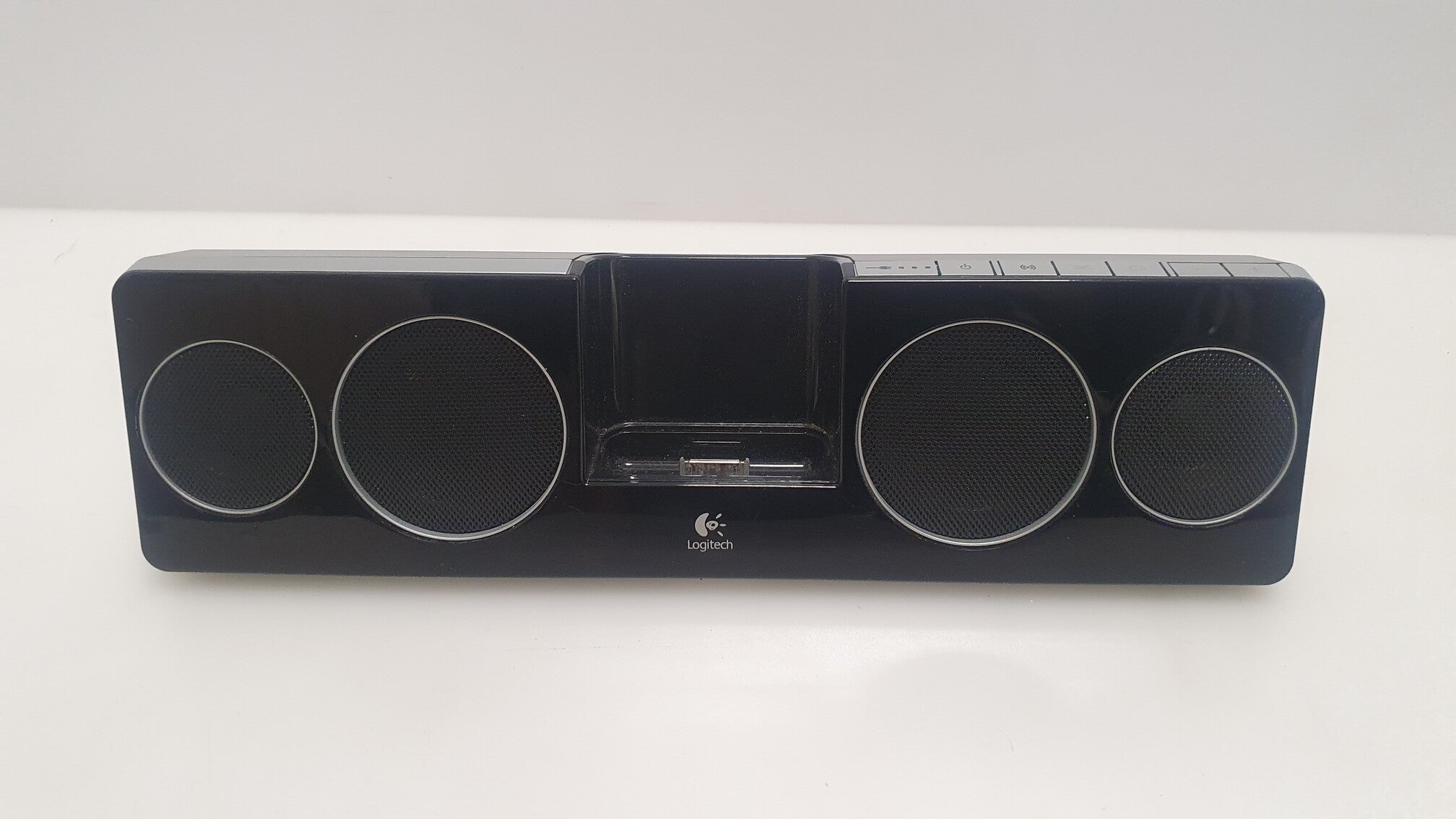 Logitech Pure-Fi Anywhere 2 compact portable speaker system