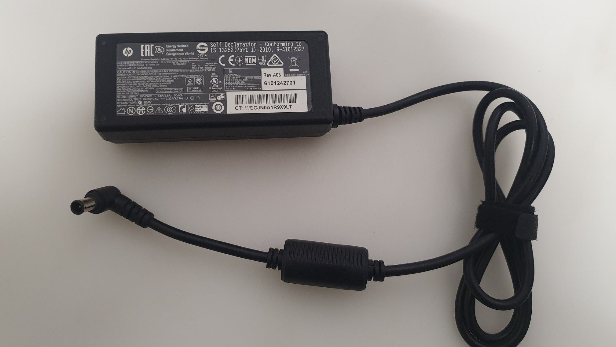 HP PPP019L-S 65W AC Adapter