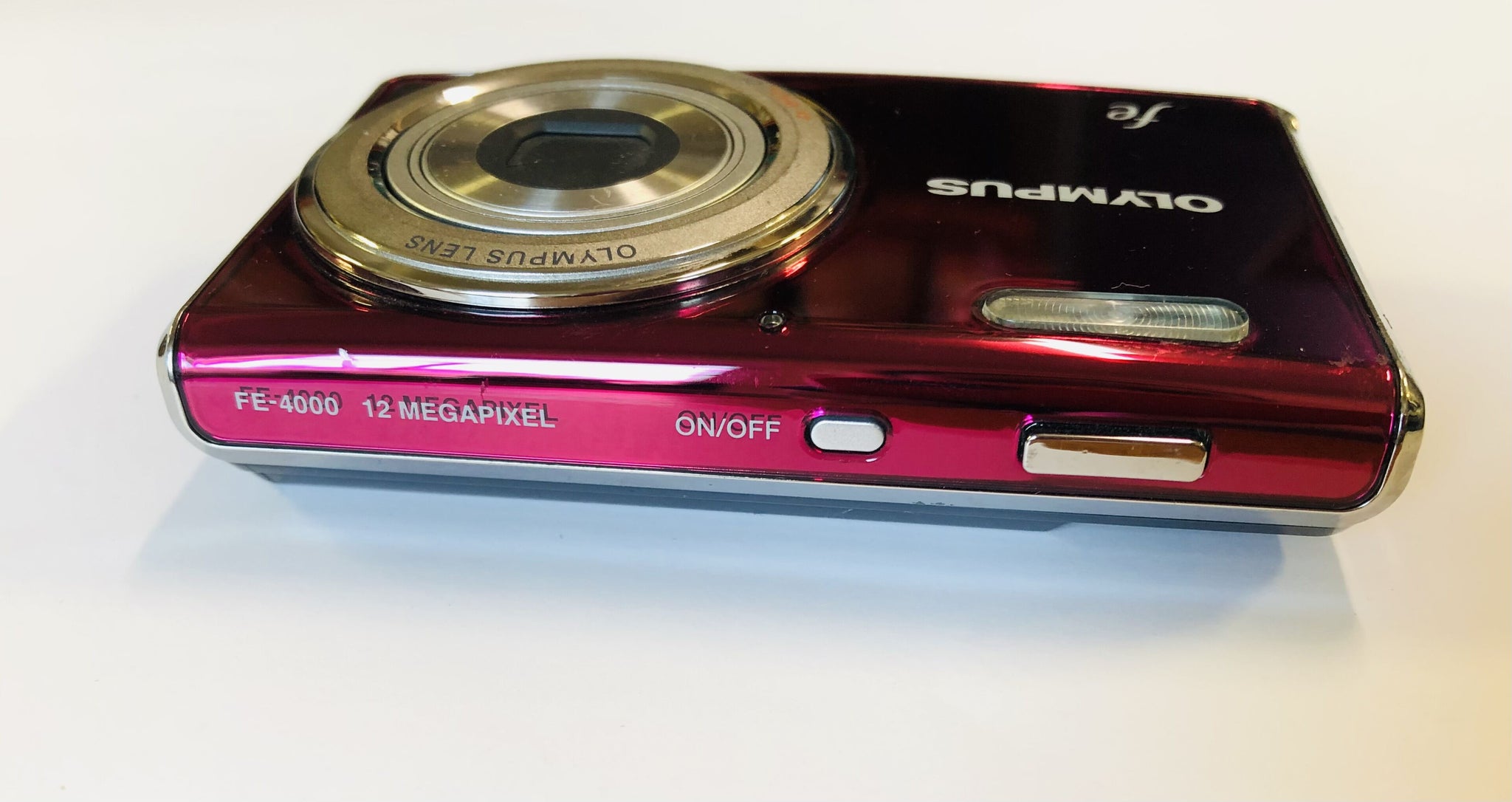 Olympus FE-4000 12.0MP Digital Camera - for spare parts