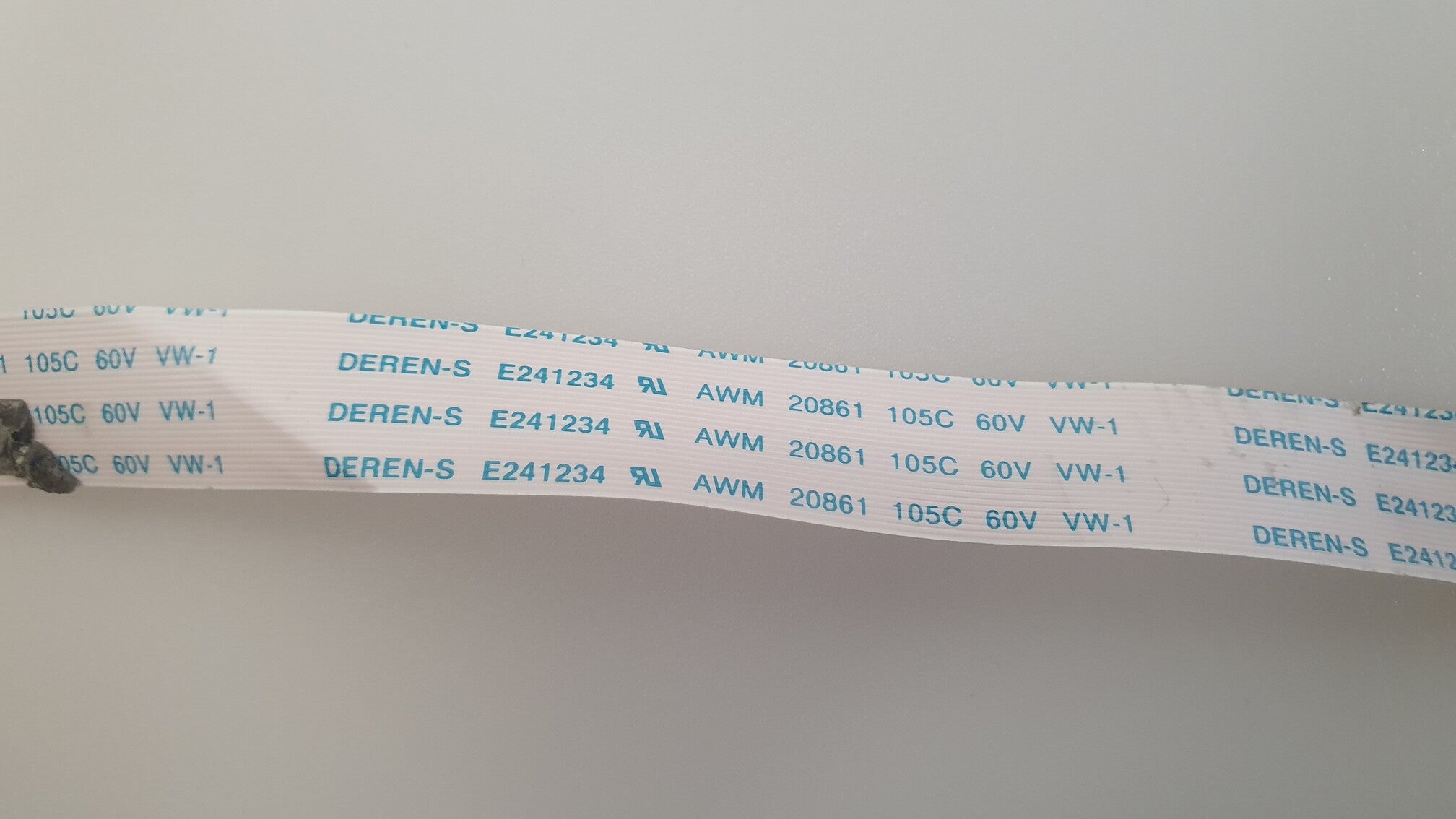 Flex Cable DEREN-S E241234 AWM 20861 105C 60V VW-1 (130 cm) for Philips 55PFL6678S/12
