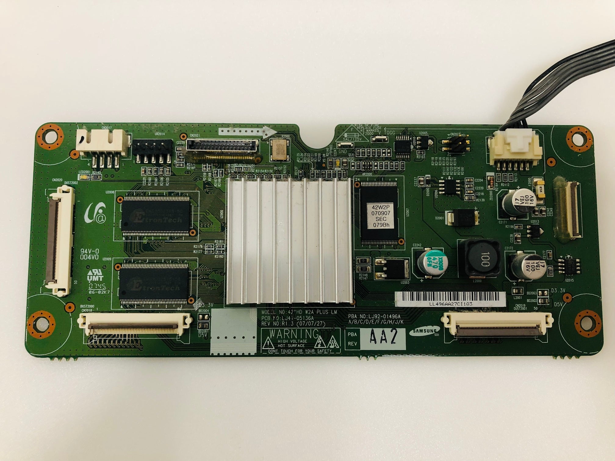 Samsung TV LJ41-05136A t-con board