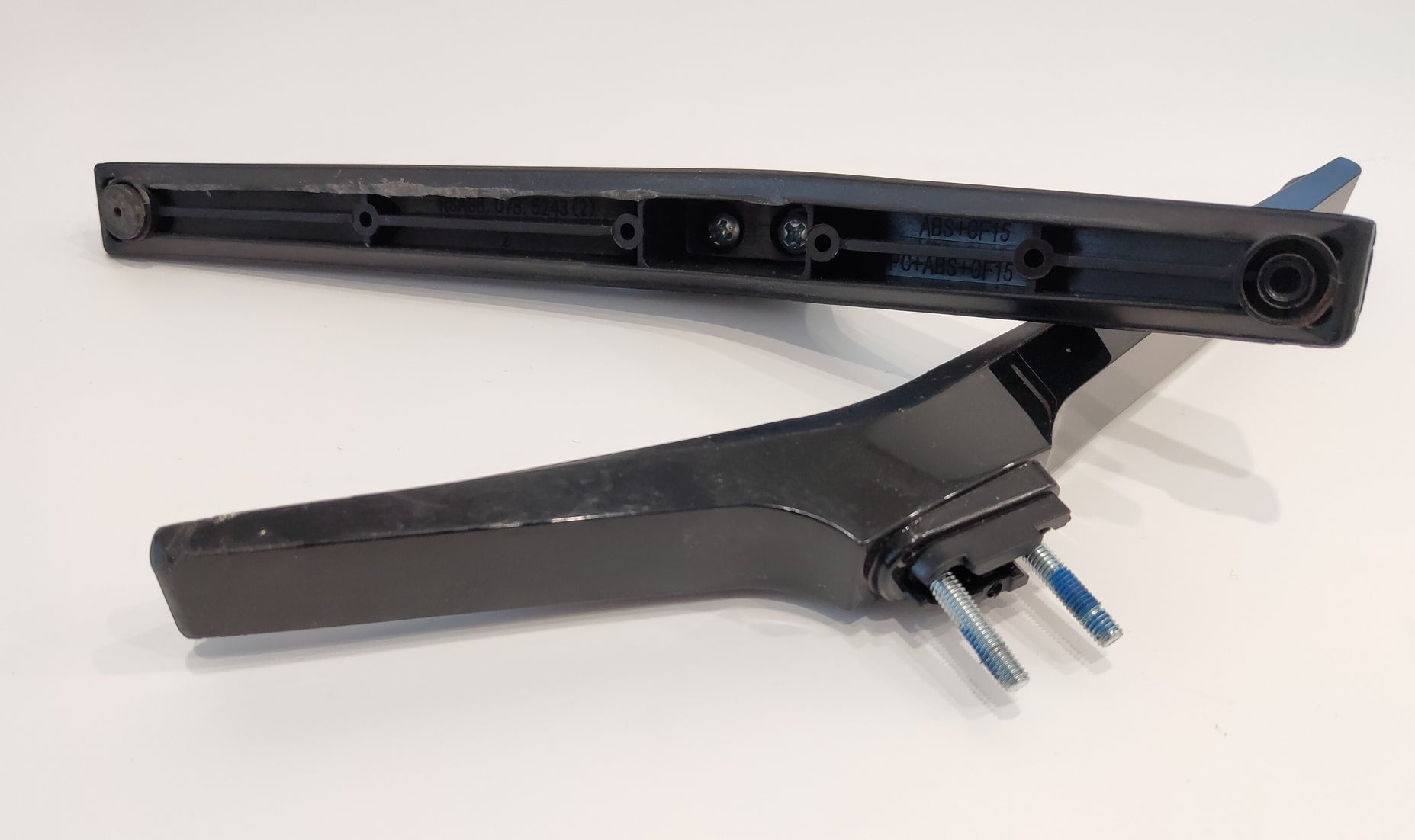 Cover stand for Hisense H43A6140