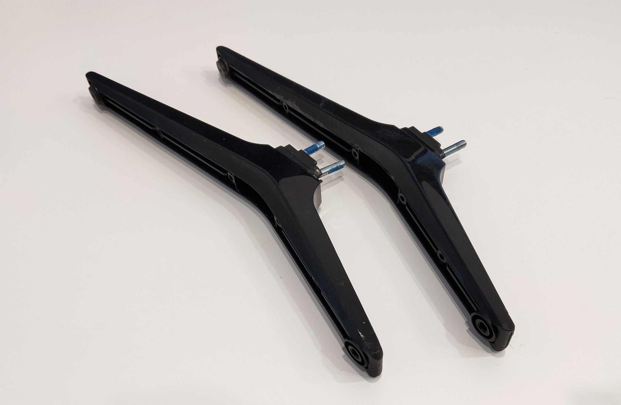Cover stand for Hisense H43A6140