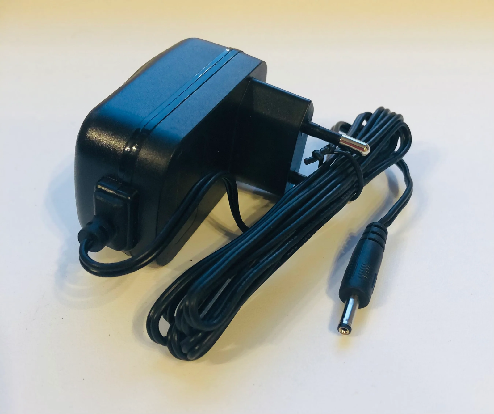 GA050020E AC/DC ADAPTER
