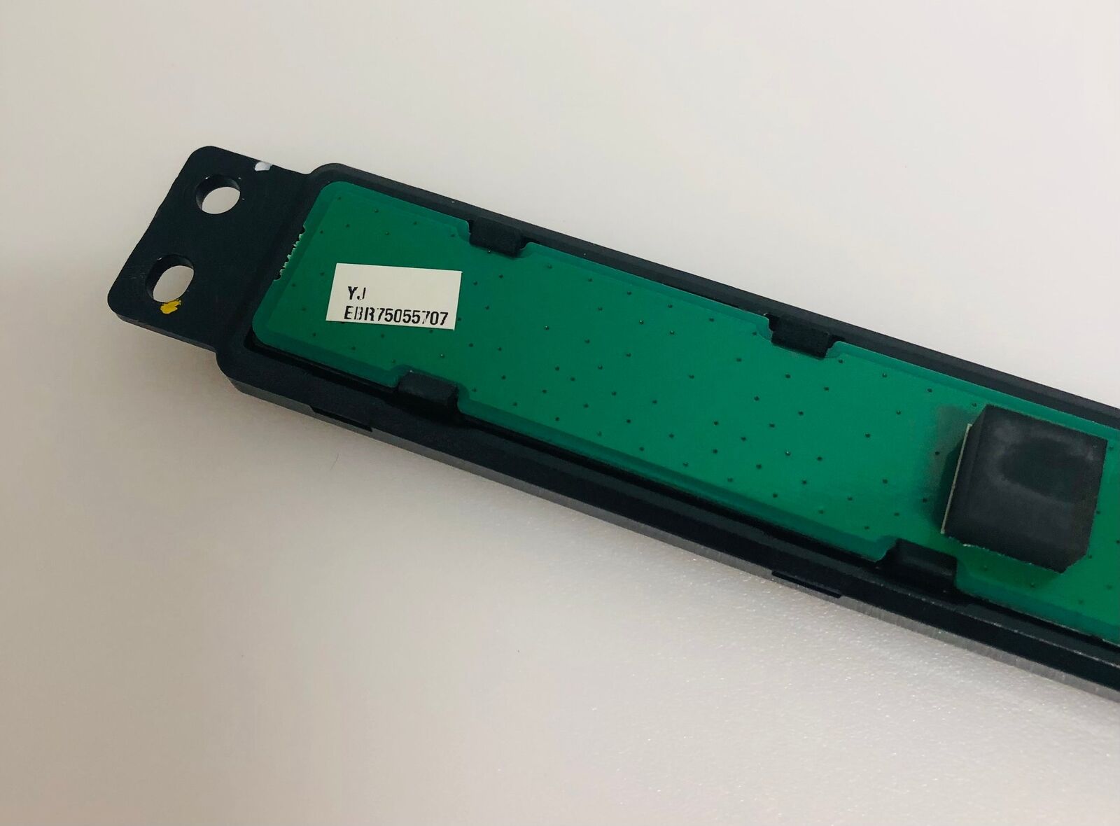 LG 42LM670S - EBR75055707 BUTTONS
