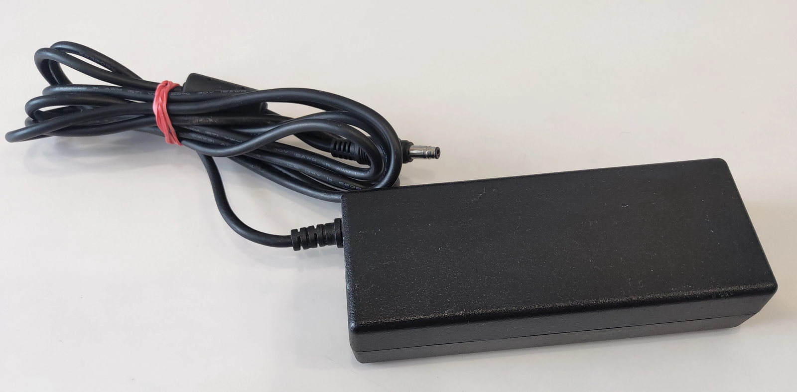 HP 393954-001 19V-4.74A (90w) power supply