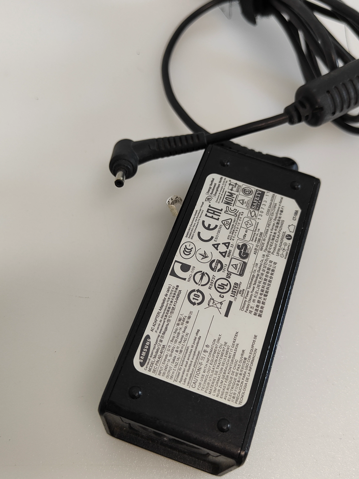 AC/DC Adapter for Samsung AD-4019P A13-040N2A 19V 2.1A 40W