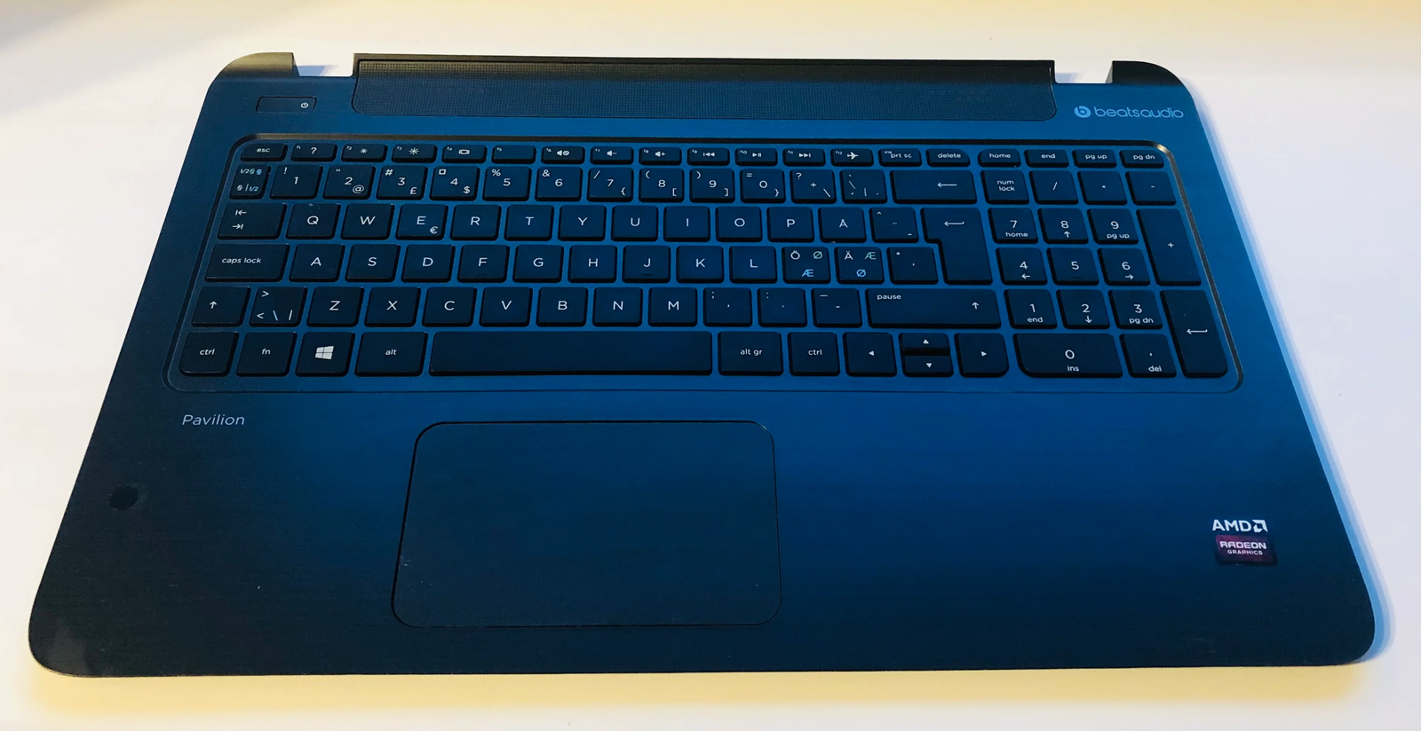 HP PAVILION 15-P SERIES - 762529-DH1 PALMREST & KEYBOARD