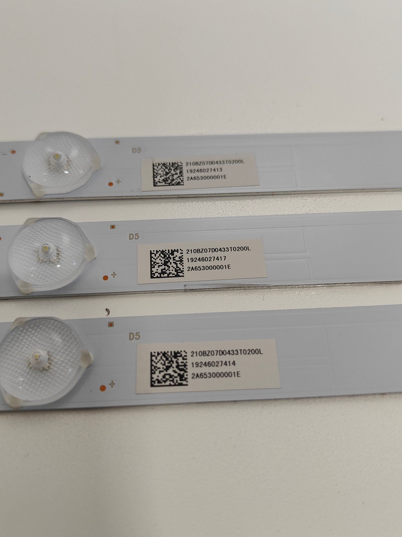 210BZ07D0433T0200L 19246027414 LED Backlights - Philips 32PFS6402/12