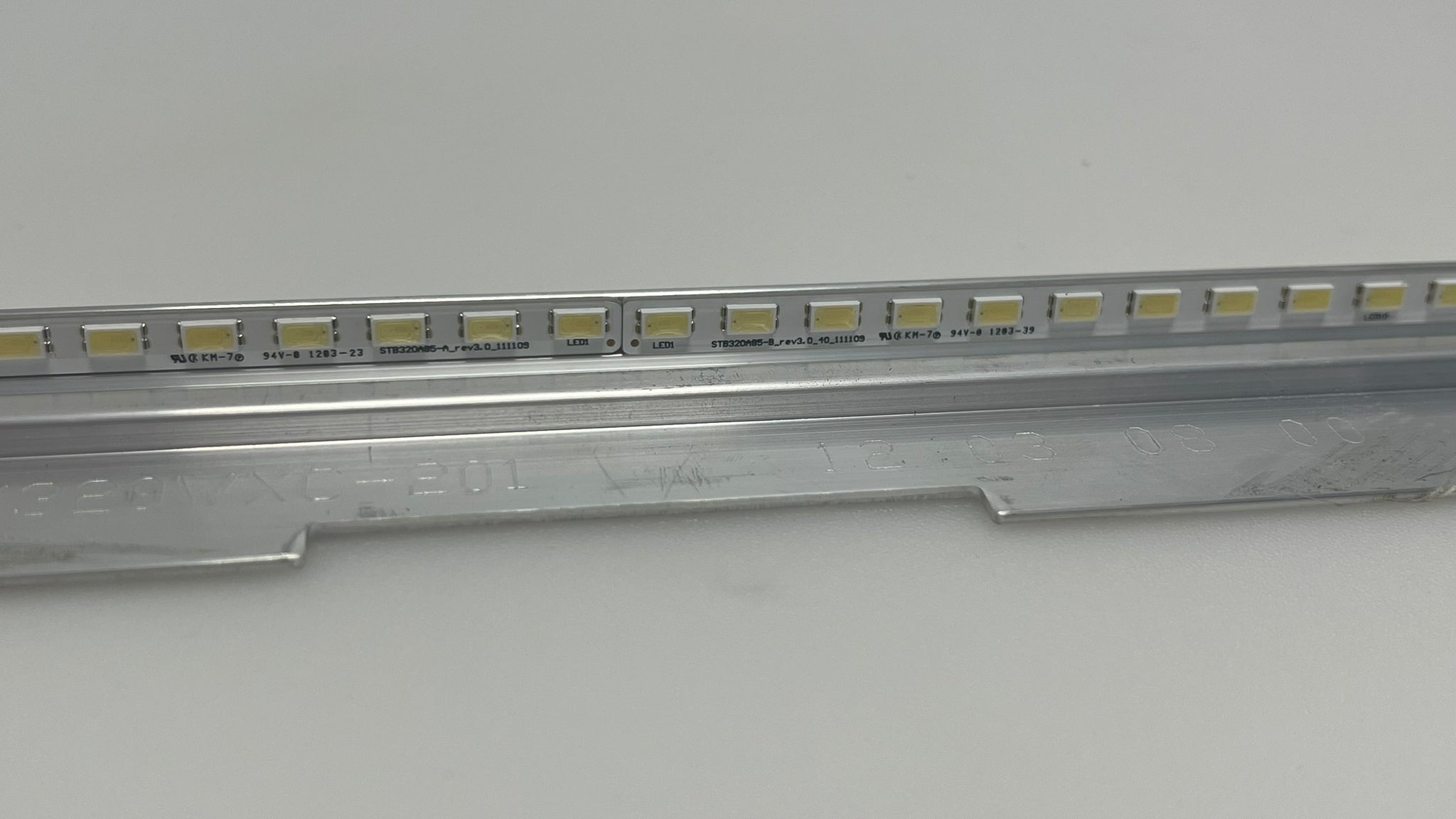 STB320A85-A_REV3.0_111109 LED for DANTAX TV HW320WXC-201