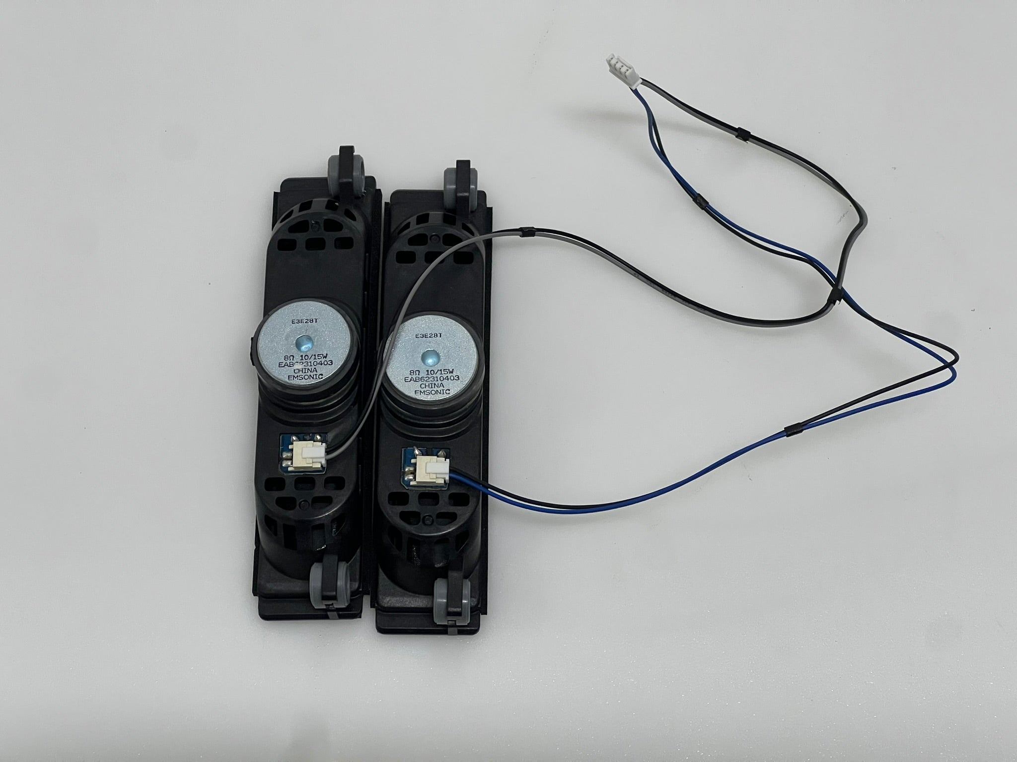 EAB62310403 speakers for LG 42LN5200