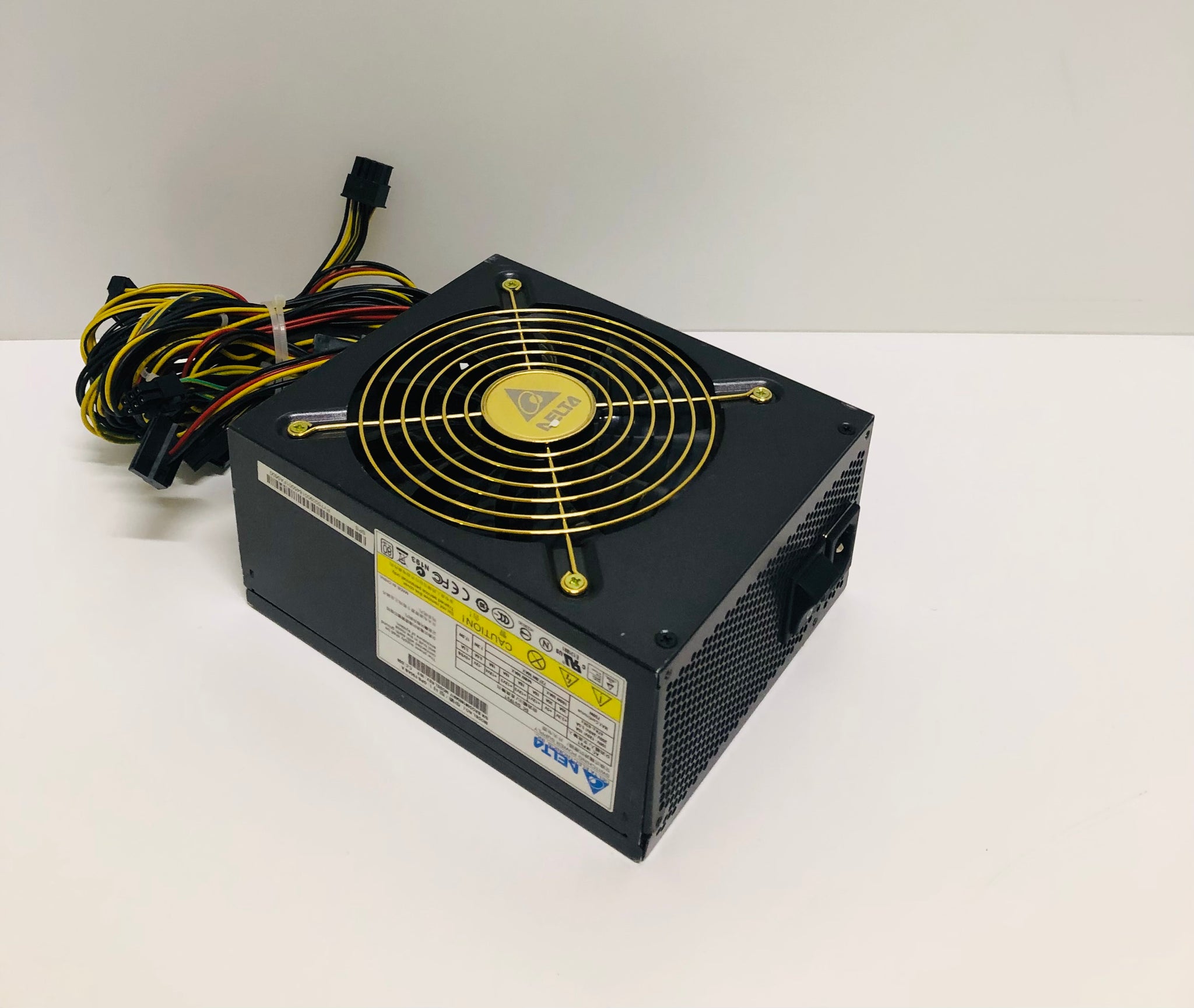 GPS-750AB A 780 Watt Power Supply