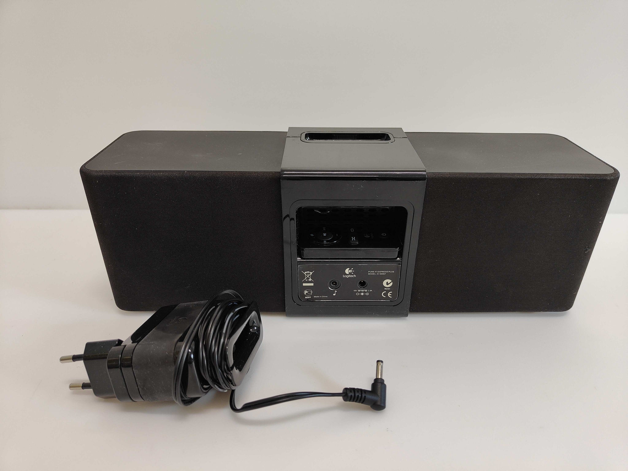 Logitech Pure-fi S-00067 2.0 Speaker System