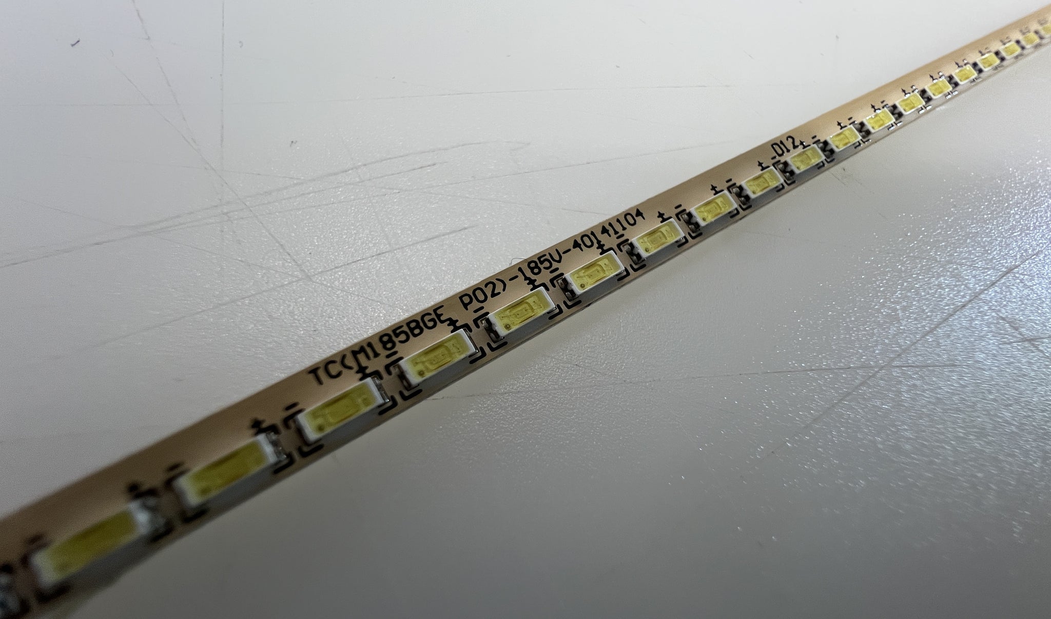 LEDS YL185A 20726047 17E43 for BENQ GL950-TA