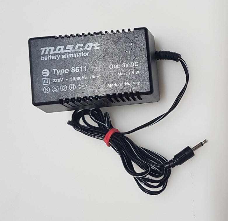 Mascot Type 8611 AC/DC plug-in power adapter