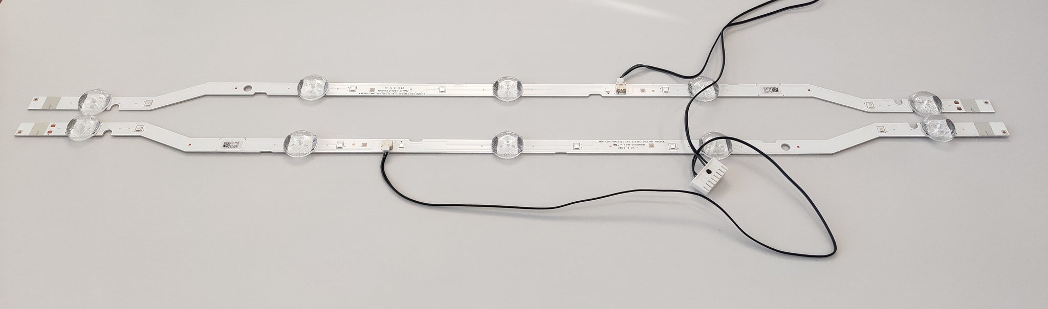 LED Backlights – 2 strips (L1-N5K-C2H-FAM-S5 LM41-00616A)- SAMSUNG UE32T4302AK