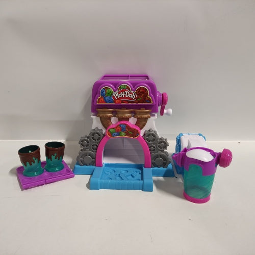 Ecost Customer Return Play-Doh Kitchen Creations Candy Delight Playset for Kids 3 Years and Up with