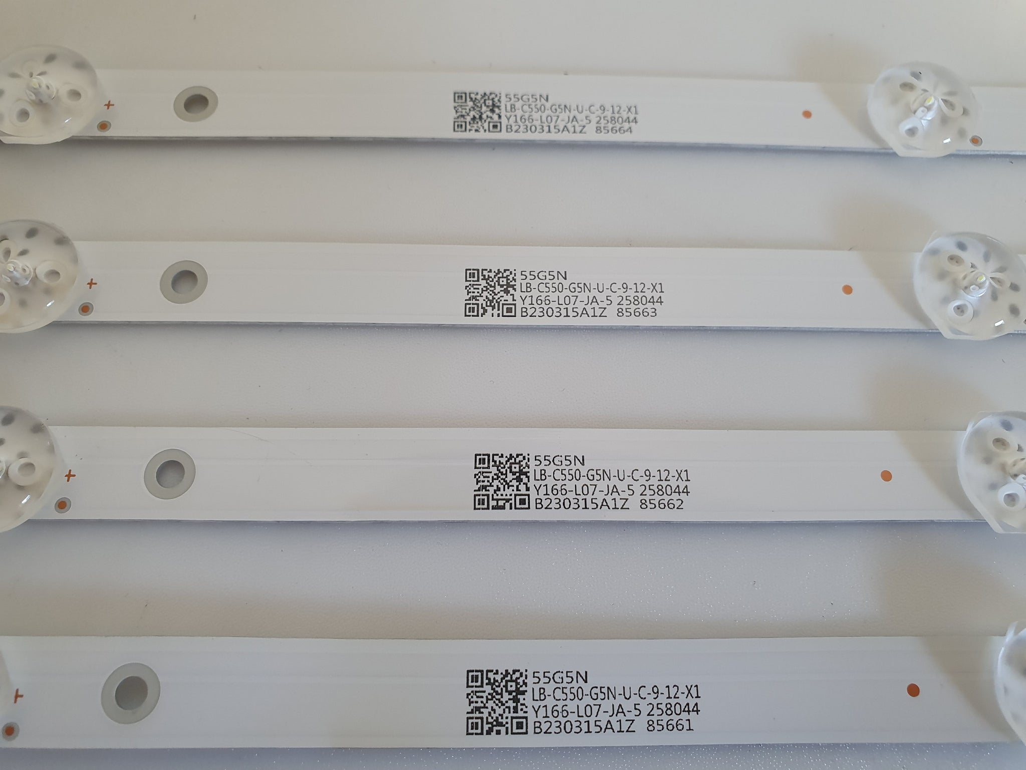 Backlights CRH-ZG55M8T30300904B9REV1.2 LB-C550-G5N-U-C-9-12-X1 CHiQ U55G7LX