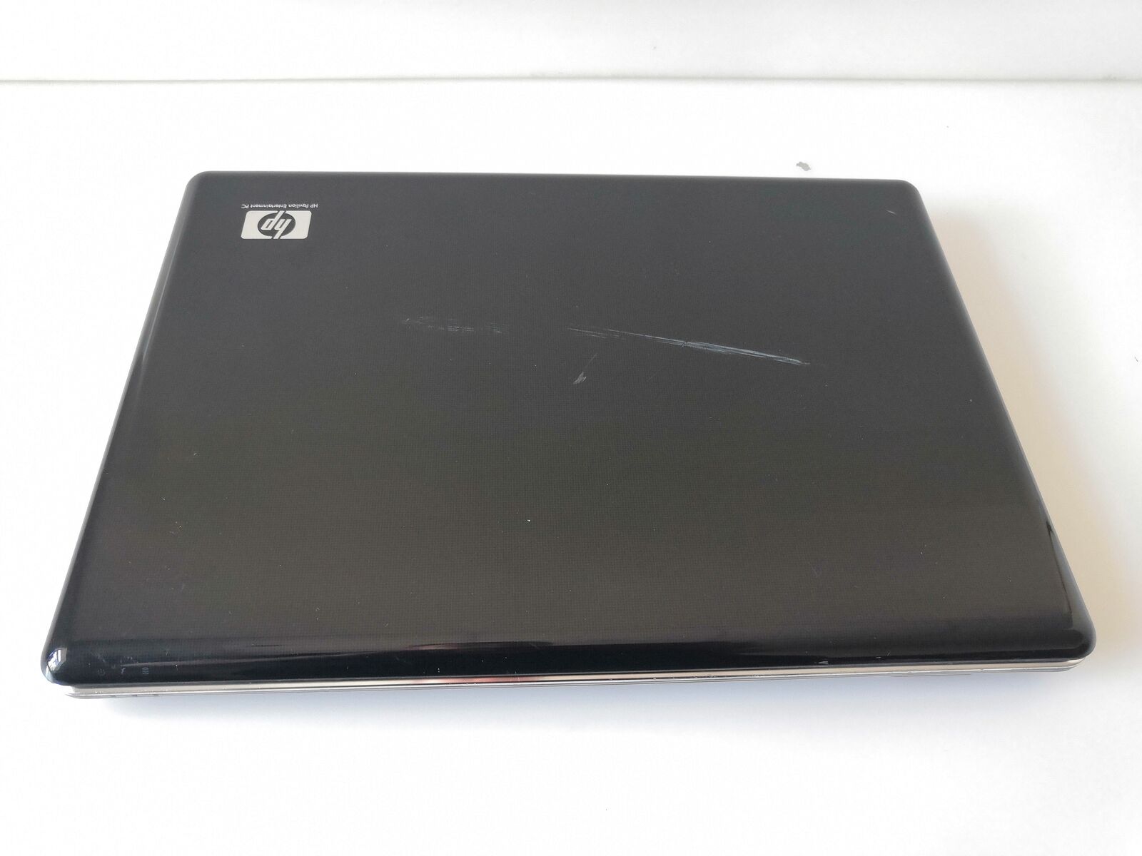 HP Pavilion dv7-1090eo/17.3 Inch/AMD Turion X2/ SSD 120 GB/ 4 GB/