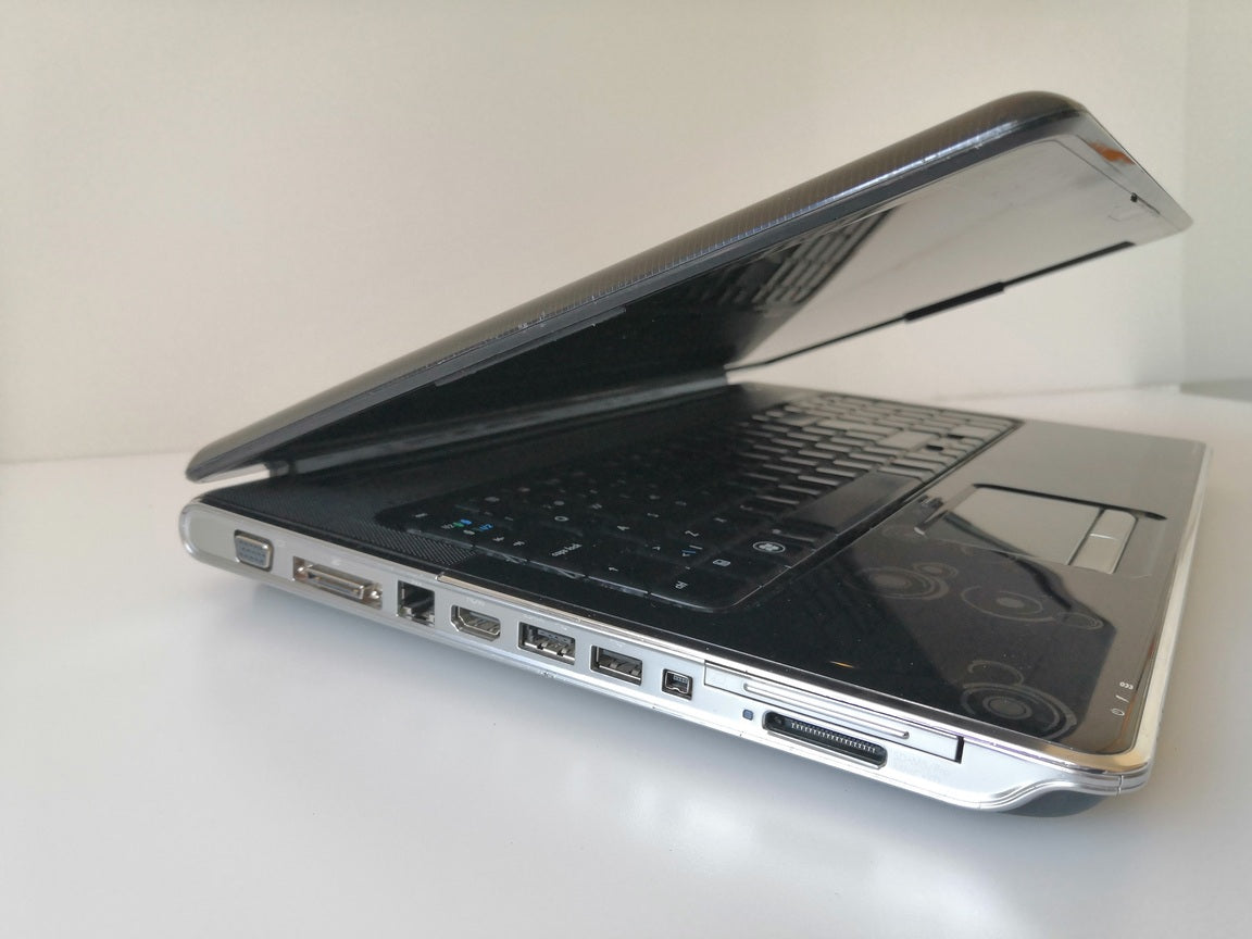 HP Pavilion dv7-2135eo notebook /15.6 inches/ Core 2 Duo/ 4GB/ 120 GB SSD