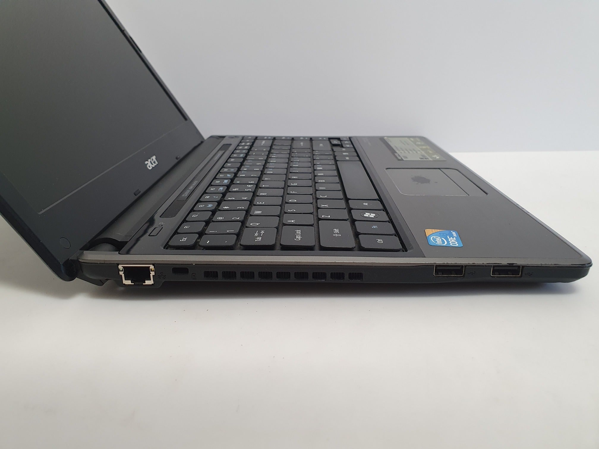Acer Aspire 3820T /13.3 inch/ i3-370M /6 GB / 120GB SSD