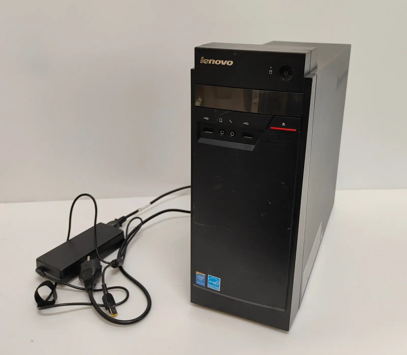 Lenovo 90BX /Intel Pentium J2900/4 GB/SSD 60 GB/Win 10 Desktop