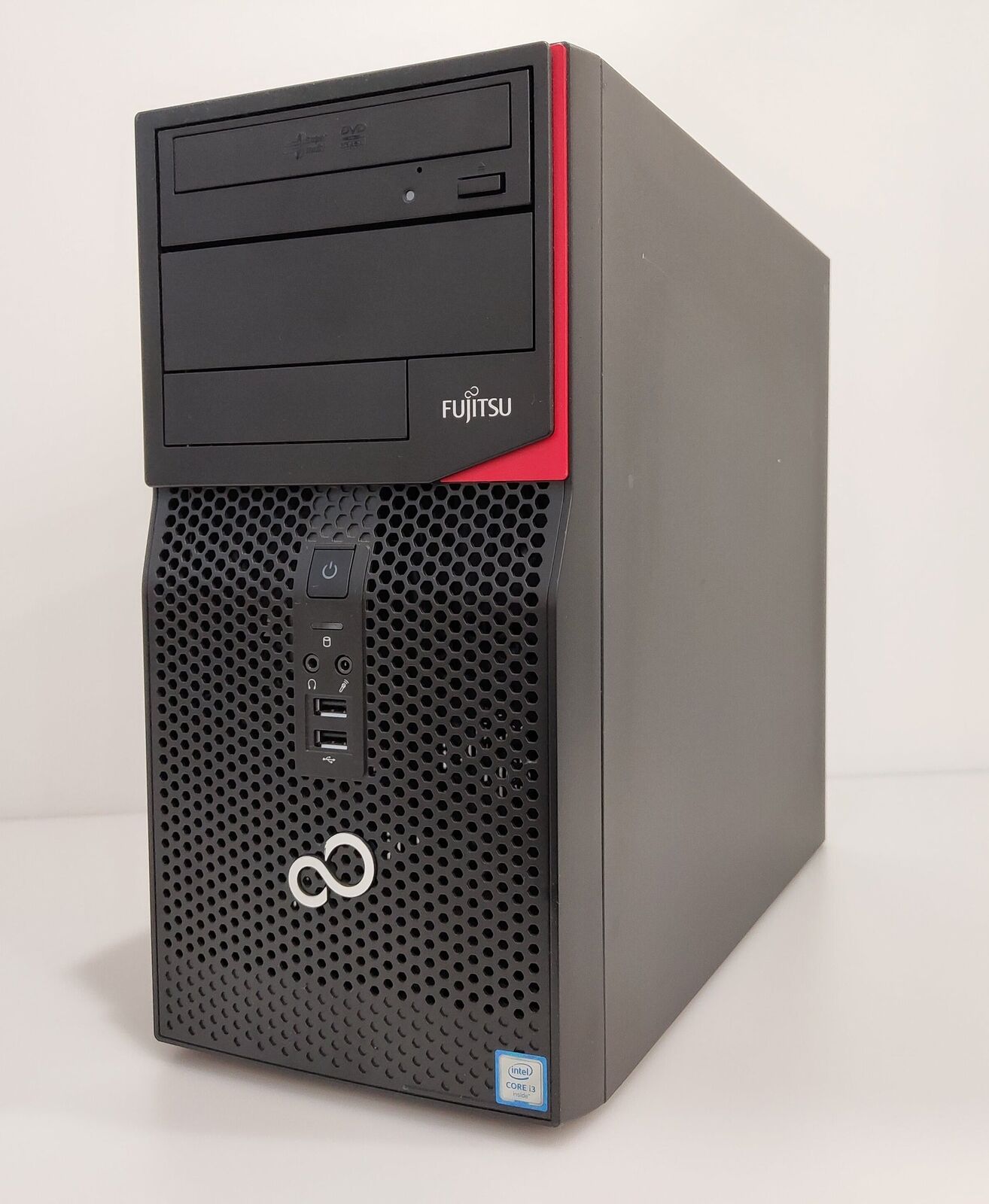 Fujitsu Esprimo P556 E85+ i3/ 4GB RAM/ 500GB HDD/ Intel HD Graphics 530/ Win 10