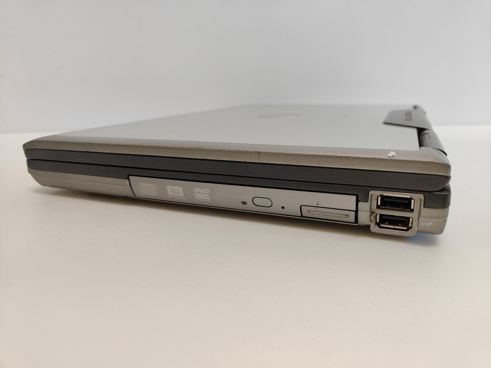 Dell Precision Mobile WorkStation M4300 / 15,4 inches /