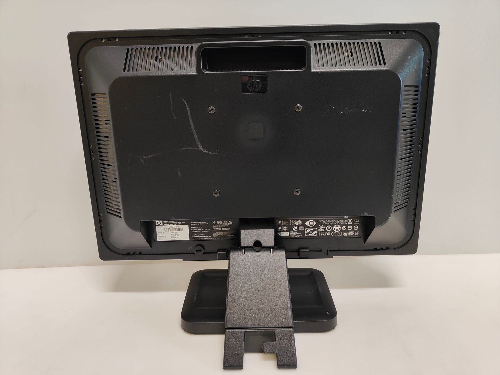HP LE1901w LCD monitor