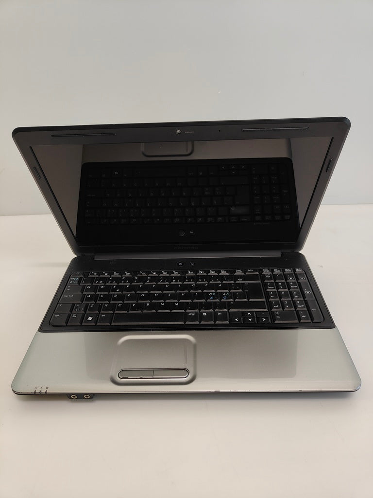 HP Compaq Presario CQ60 notebook /15.6 inches/ Pentium T4400/4GB/300 GB HDD