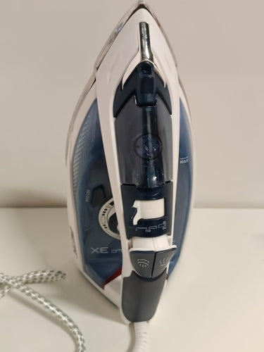 Ecost Customer Return, Imetec ZeroCalc Z3 3500 Steam Iron with Anticalcare Technology, Multi-Hole St