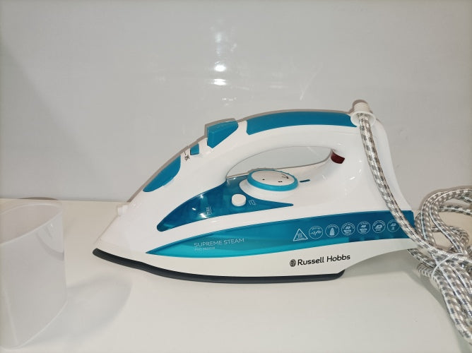 Ecost Customer Return, Russell Hobbs Steam Iron Supreme Steam Pro (2600 watt, 140 g/min extra steam