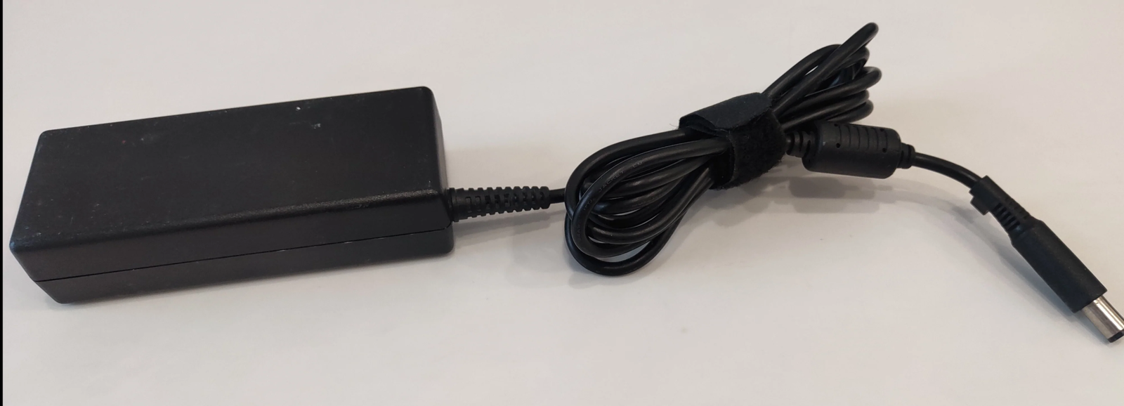 HP 463553-004 19v-4.74a(90w) power adapter