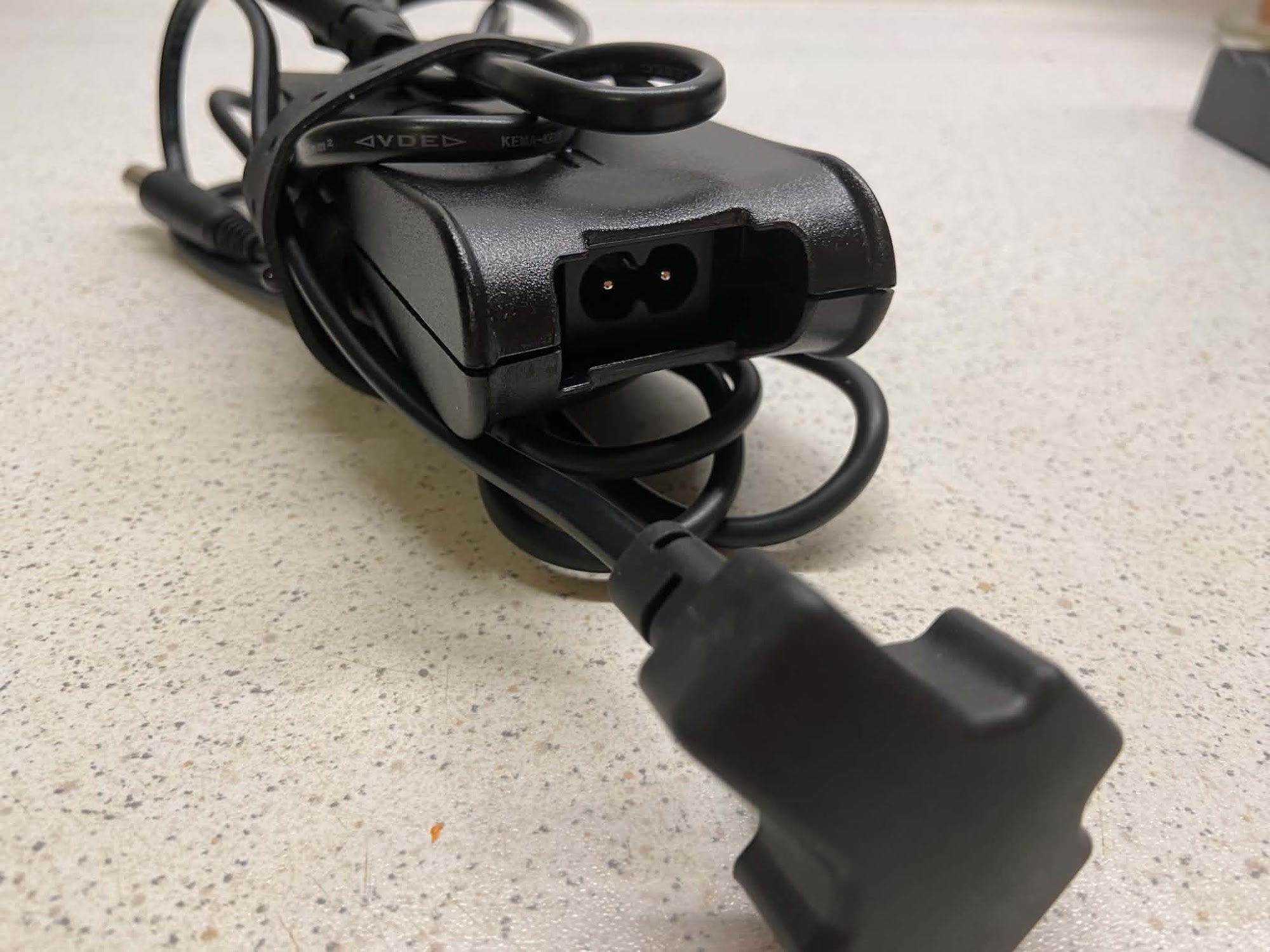 Dell 65W Adapter - 19.5V 3.34A