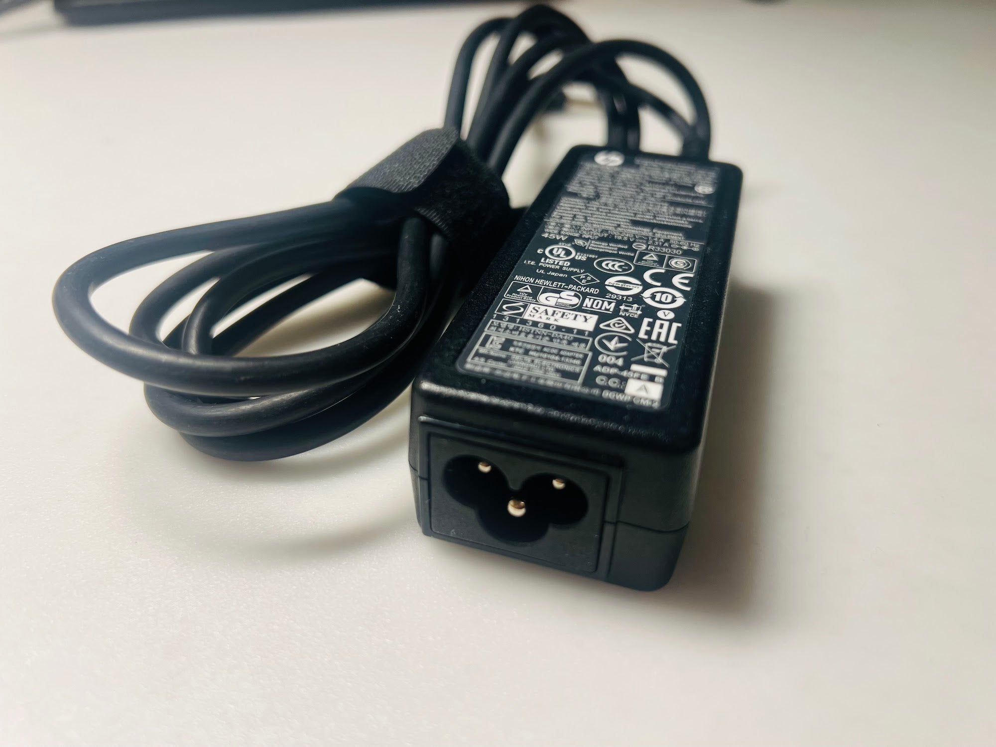 HP HSTNN-DA40 Adapter - 740015-003 19.5V 2.31A 45W