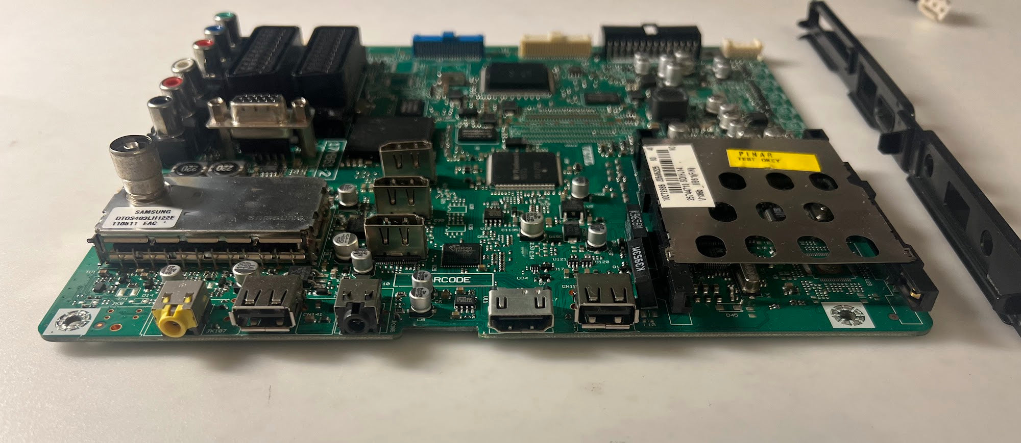 Vestel 17MB61-2 mainboard for Finlux 46FLSY905LPU