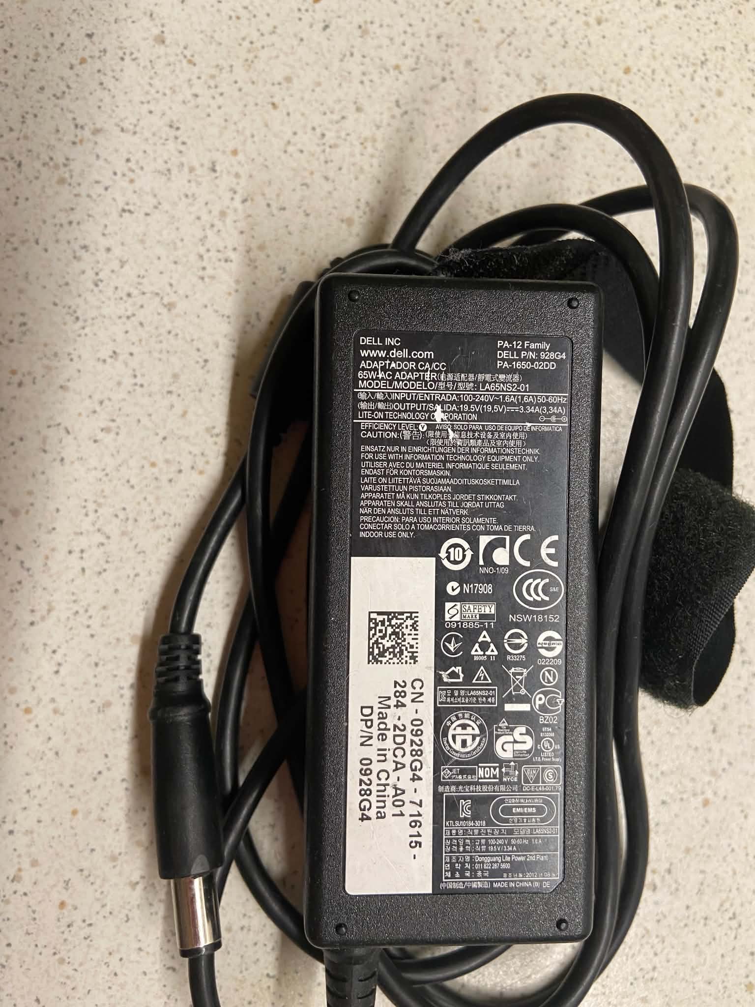 Dell LA65NS2-01 Adapter - 0928G4 19.5V 3.34A 65W