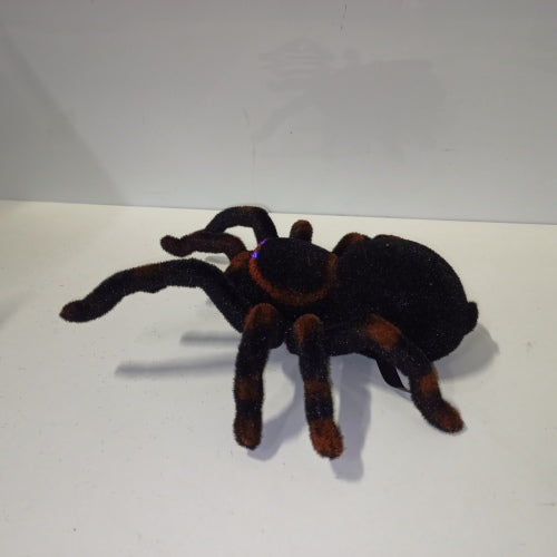 Ecost Customer Return Iso Trade 4503 Remote Controlled Spider Tarantel 23 x 25 x 7.5 cm Giant Spider