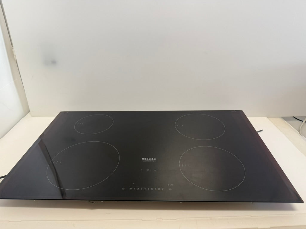 Miele KM 6342 induction hob for parts