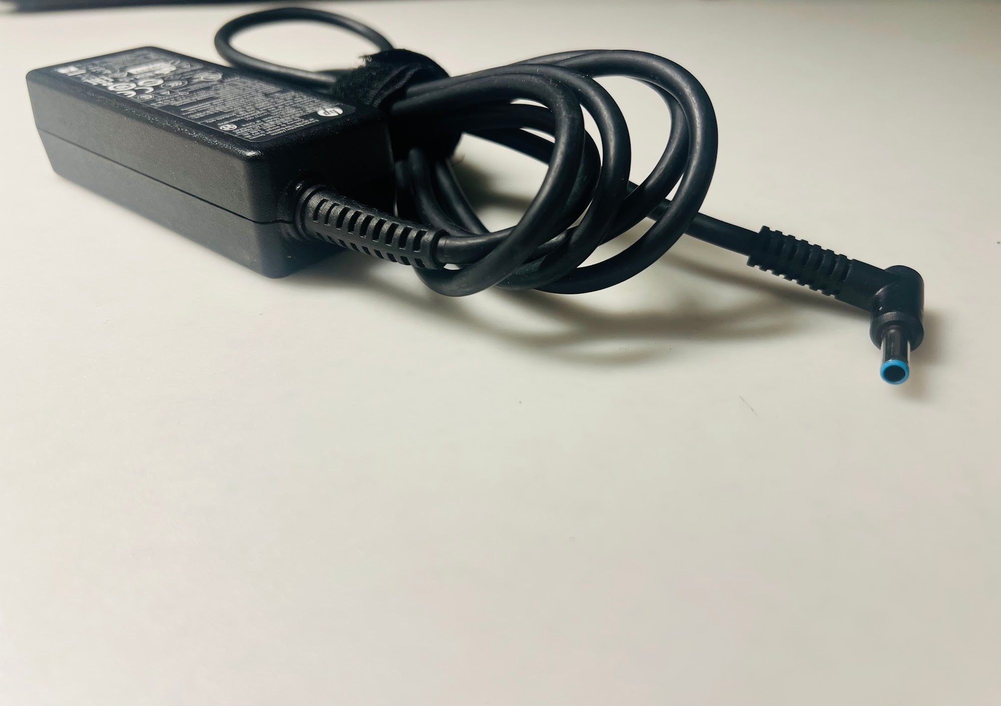 HP HSTNN-DA40 Adapter - 740015-003 19.5V 2.31A 45W
