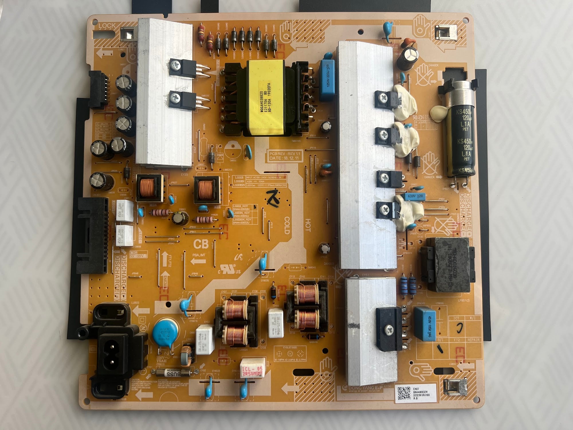 BN44-00932H power supply for Samsung QE55Q67RAT