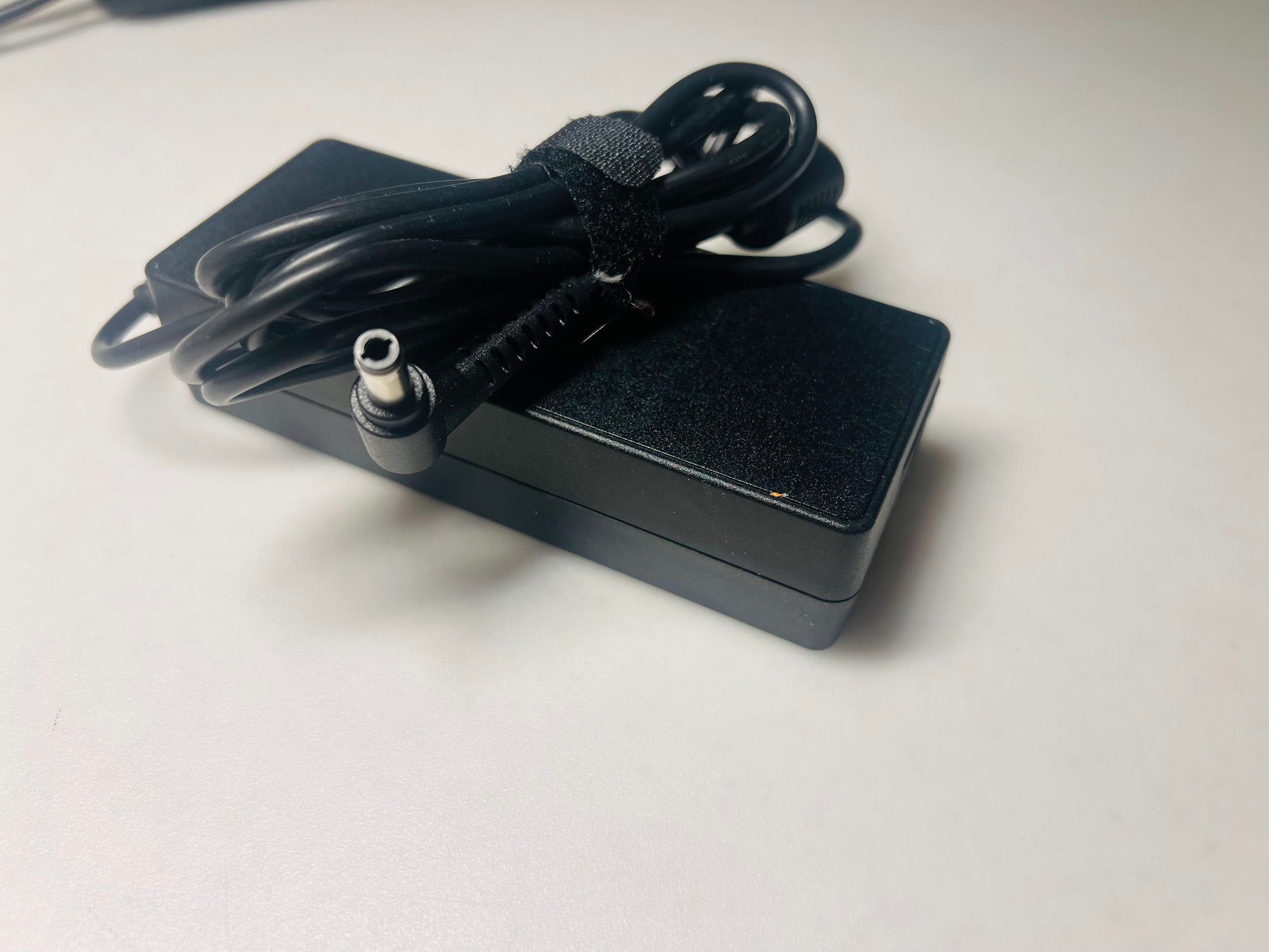 Chicony A15-090P1A Adapter - 19V 4.74A 90W