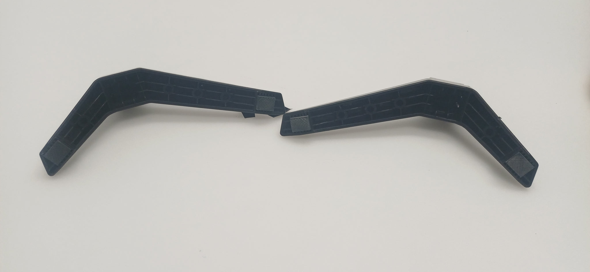 Stand Legs for Trevi LTV 3208 LE-32P18