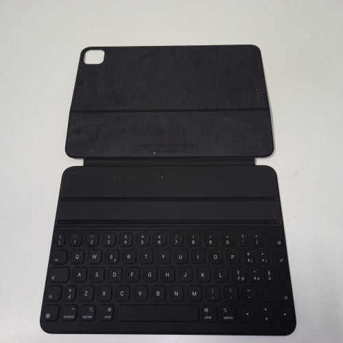 Ecost customer return Apple Smart Keyboard Folio (for 11 inch iPad Pro  1, 2, 3rd and 4th generation