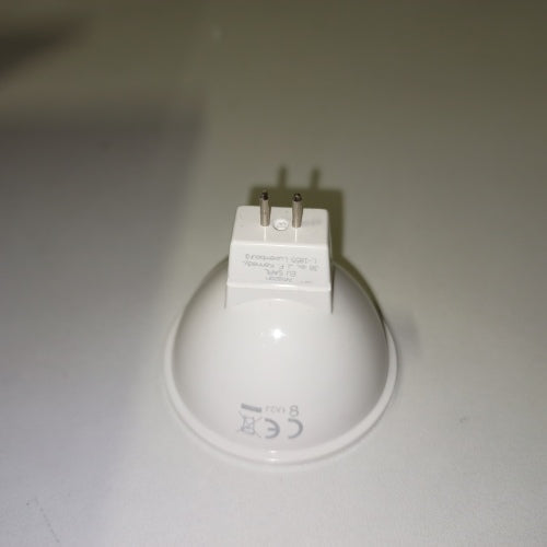 Ecost customer return Amazon Basics GU5.3 LED Bulb MR16, 4.5 W (Replaces 35 W)