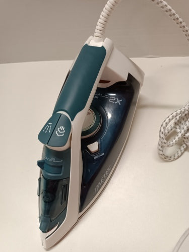 Ecost Customer Return, Imetec ZeroCalc Z1 2500 steam iron with anticalcare technology, multi-hole st