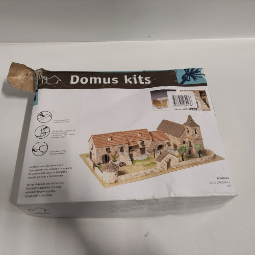 Ecost Customer Return DOMUS Kits Domus kits40214 Scale 1:221 cm DiHOrama 5-House Model