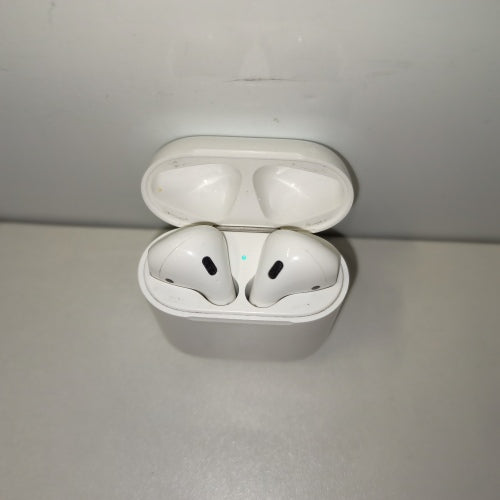 Ecost customer return Apple AirPods with wired charging case (2nd gen)