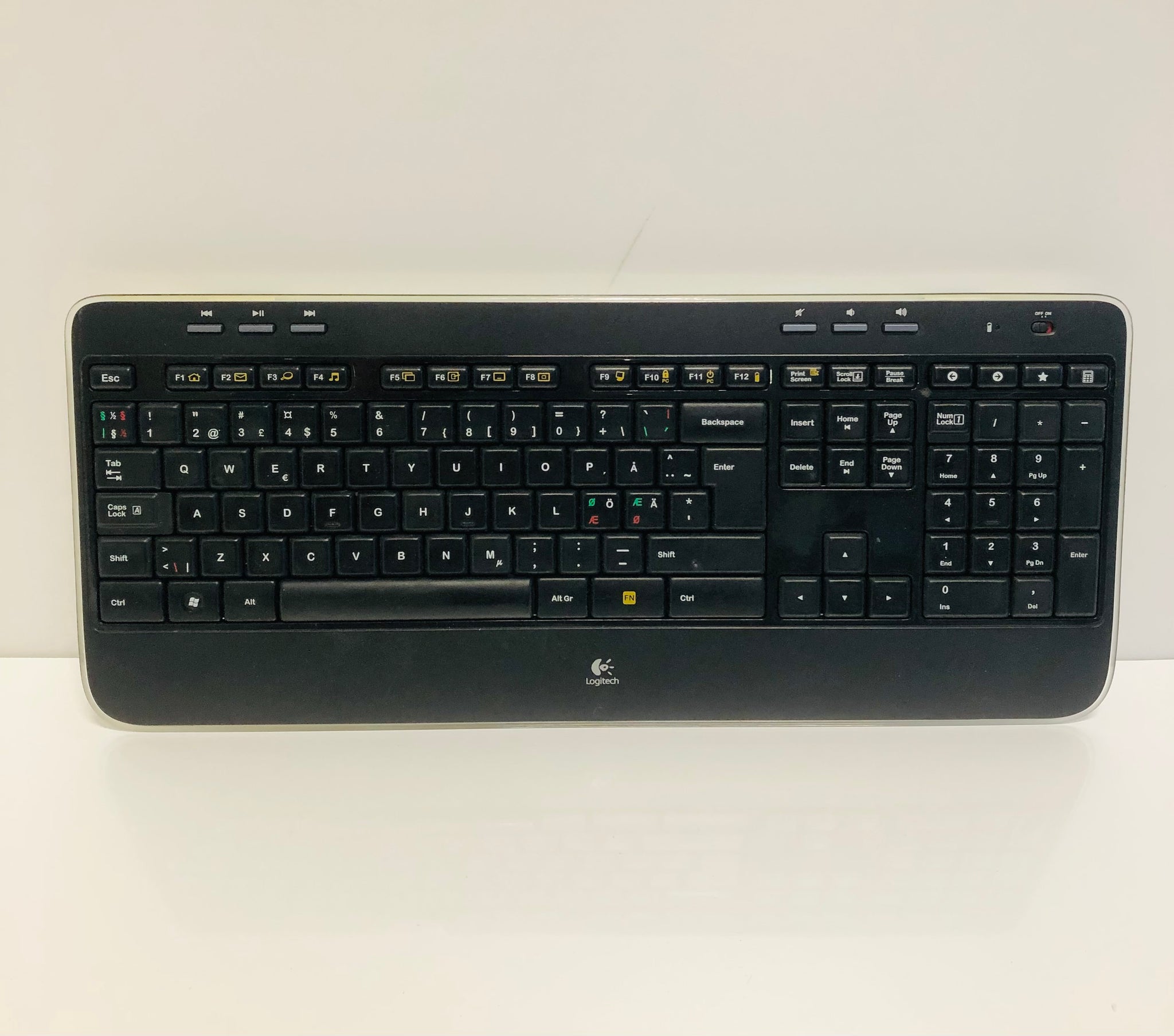 Logitech K520 Wireless Keyboard