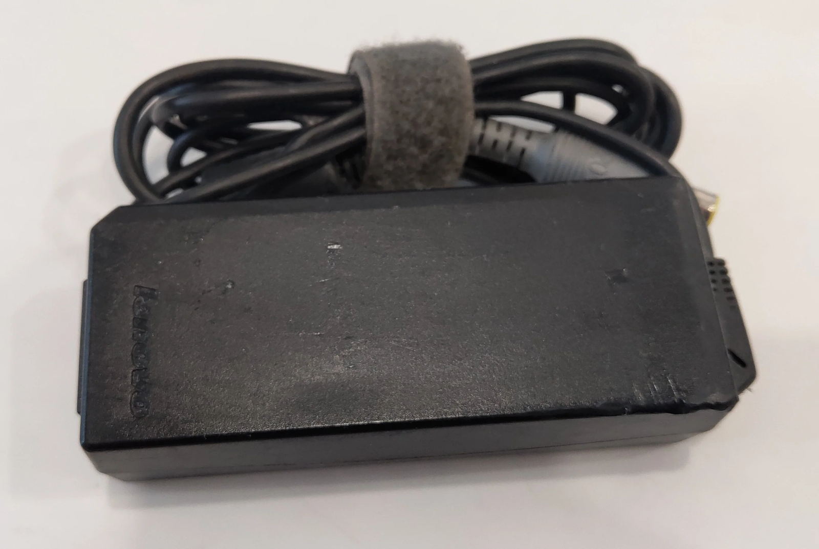 Lenovo 92P1211 20V-3.25A (65w) power adapter